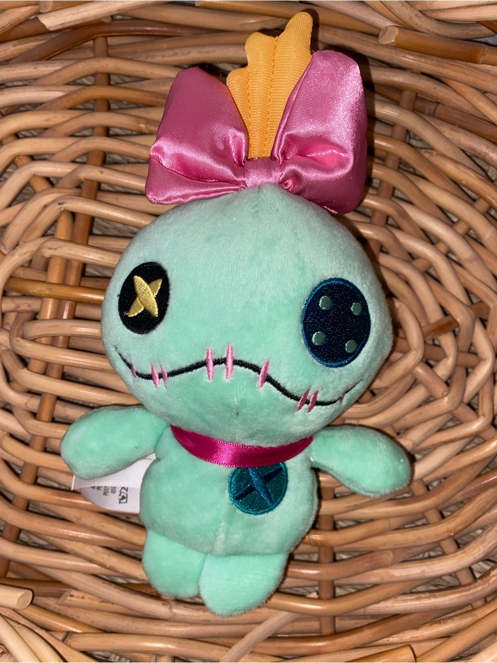 Disney Lilo & Stitch Scrump Mini Plush Doll Green Pink Bow 2023 toy Disney store